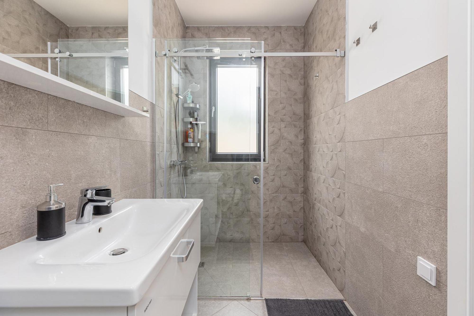 Modern Top Floor Sea View 3Br With Pools, Spa & Fitness Bečići Exteriör bild